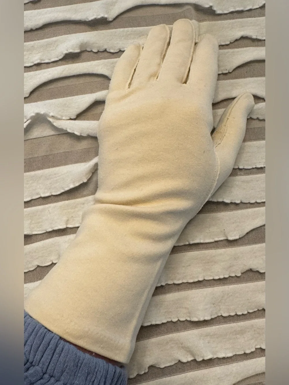 Vintage Fownes Royal Opera Length Dress Gloves 1950 VTG Cream Womens 8 Tea Party